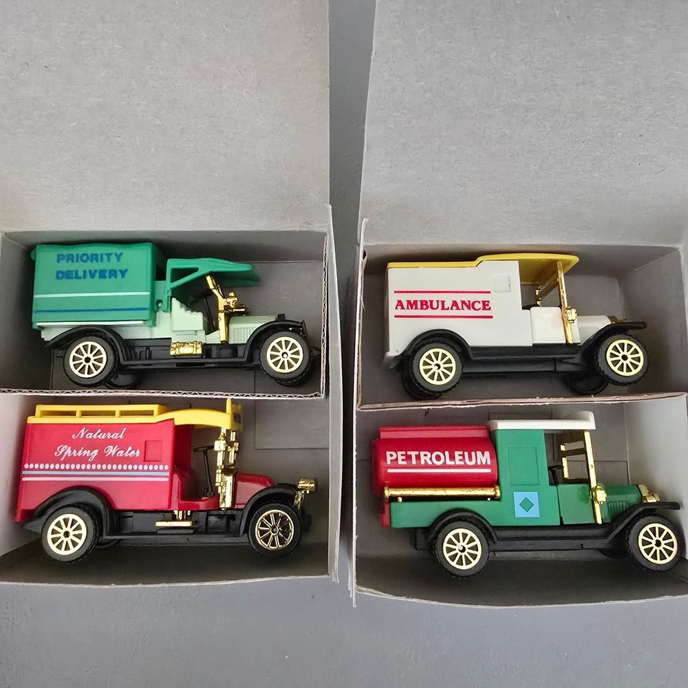 Reader's Digest Collector's Set of Classic Trucks 1910-1918 Diecast 4-Pack Boxed